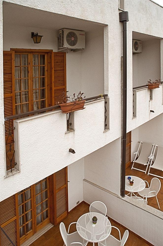 Hotel Apeneste