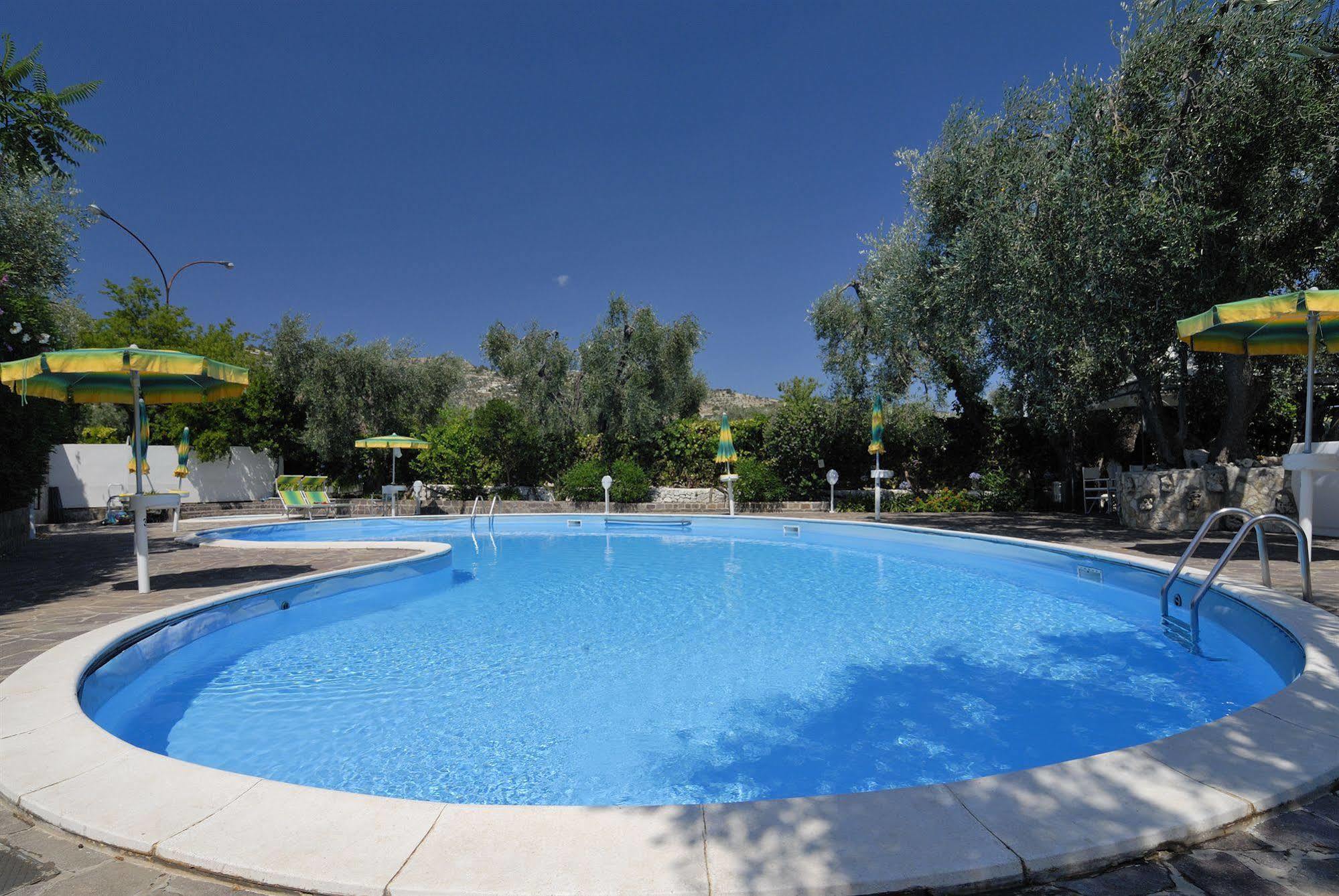 Hotel Apeneste Mattinata