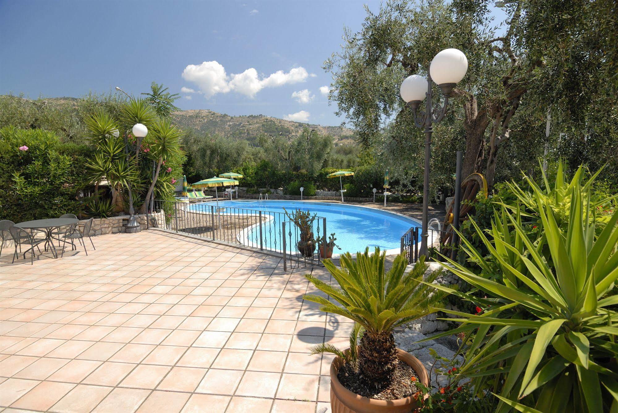 Apeneste Hotel Mattinata