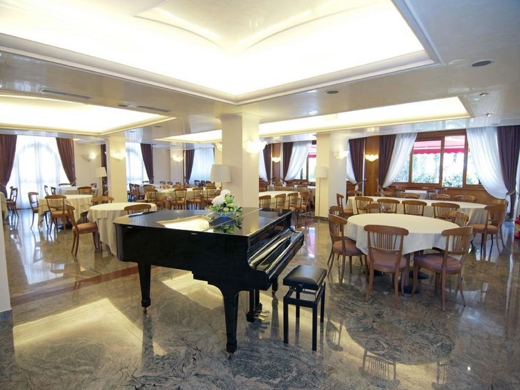 Hotel Apeneste