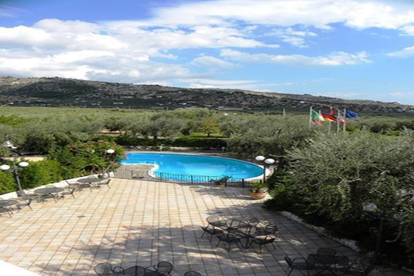 Apeneste 3* Mattinata